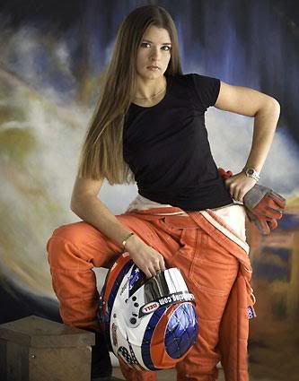 http://i62.photobucket.com/albums/h102/jimmywadd/Danica%20Patrick/danica27.jpg