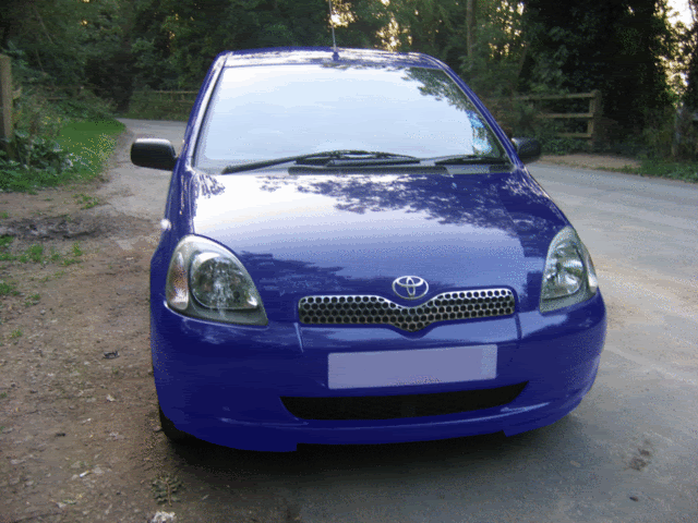 Blue-Yaris.gif