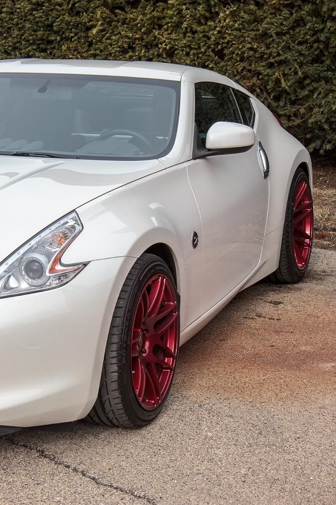 2011 Nissan 370z tire size #3