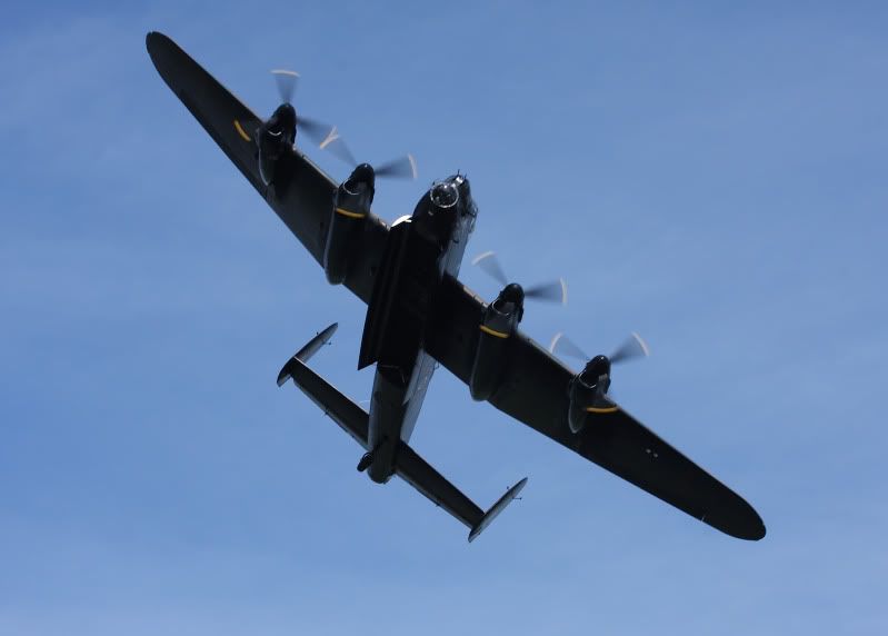 http://i62.photobucket.com/albums/h110/timuss/Shoreham%20Airshow%202009/IMG_0855_1_1.jpg