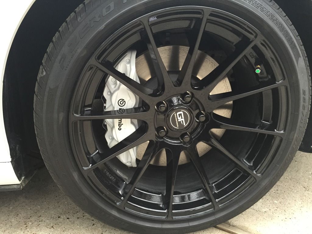 Painted Calipers & Emblems, Tinted Headlights (Black & White) 2015