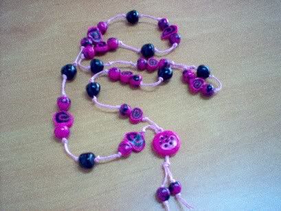 colar fimo rosa e preto