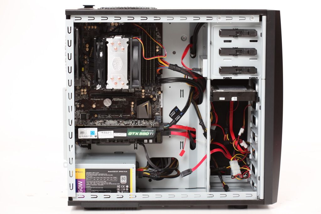 IMAGE: http://i62.photobucket.com/albums/h120/c2thew/antec%20302%20pictures/IMG_8756.jpg