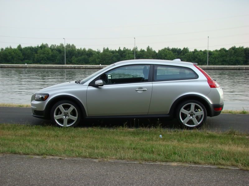 Hello i just bought a C30 and today i have new wheels added to the car and