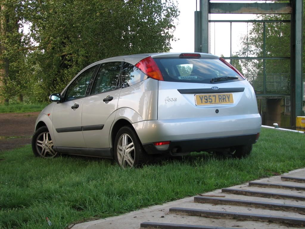 User review vehicle image