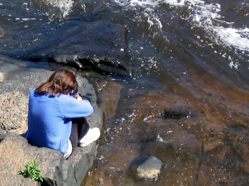  opinion onwoman cryingone can cry at friend died Woman+crying+at+funeral